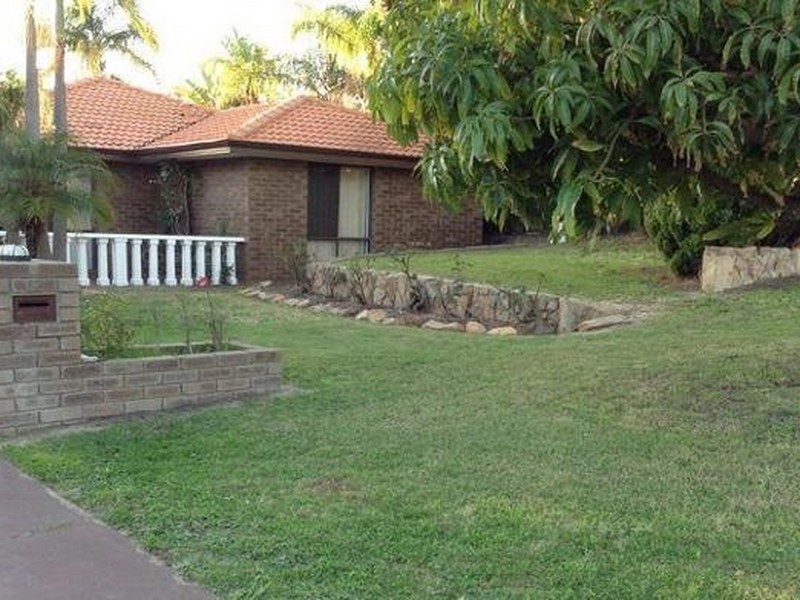 12 Stoke Rise, Kingsley WA 6026