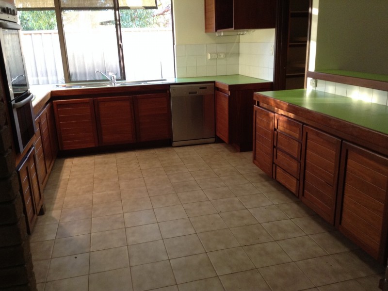 12 Stoke Rise, Kingsley WA 6026