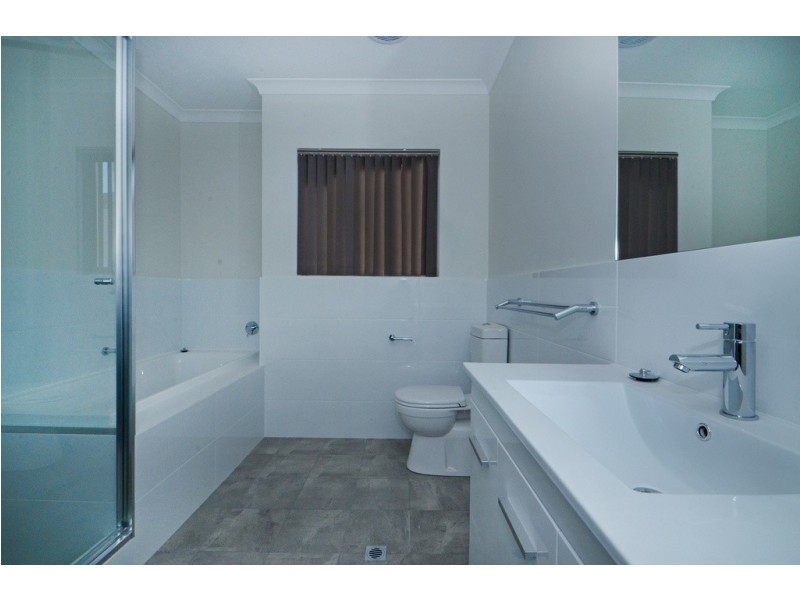 2/188 Surrey Rd, Rivervale WA 6103