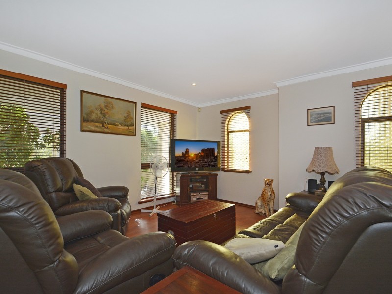 44 Sandalwood Dve, Greenwood WA 6024