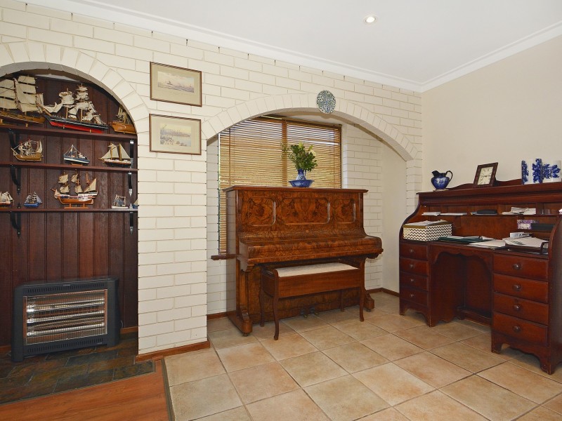 44 Sandalwood Dve, Greenwood WA 6024