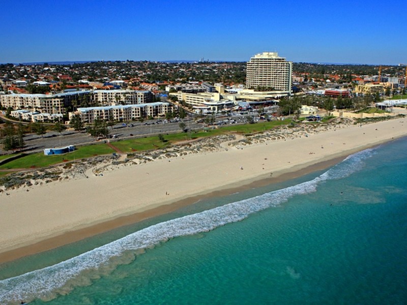 4/12 Ozone Parade, Trigg WA 6029