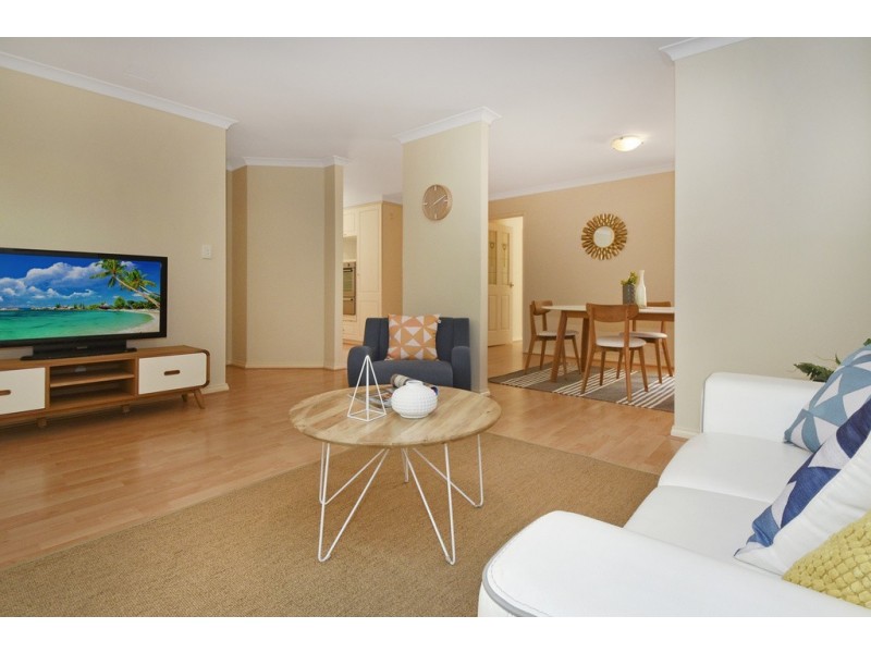 2/2 Crocker Road, Innaloo WA 6018