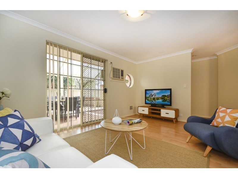 2/2 Crocker Road, Innaloo WA 6018