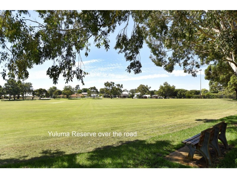 2/2 Crocker Road, Innaloo WA 6018