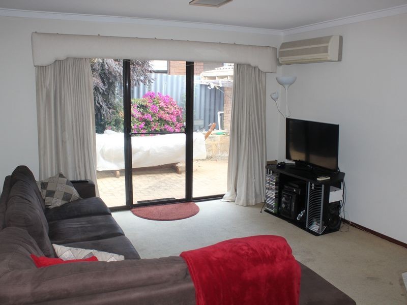 1/92 Deanmore Road, Scarborough WA 6019