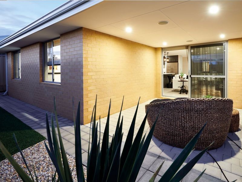 25 Roccella Loop, Ashby WA 6065