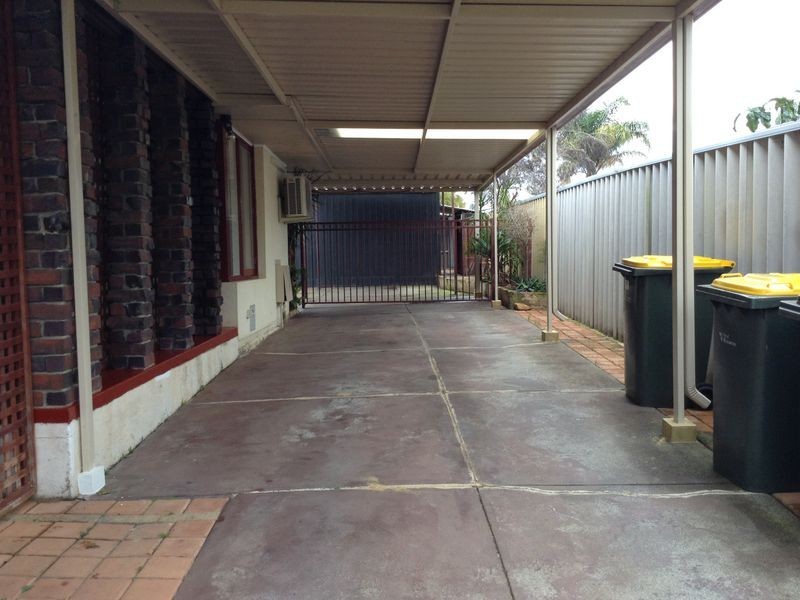 22 Roydon Way, Girrawheen WA 6064