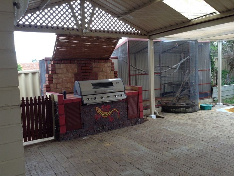 22 Roydon Way, Girrawheen WA 6064