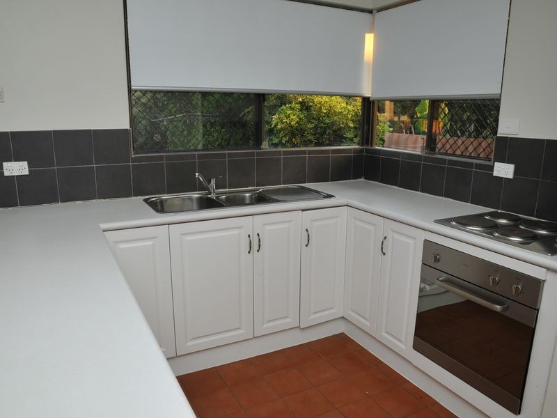 4/94 Wendouree Rd, Wilson WA 6107