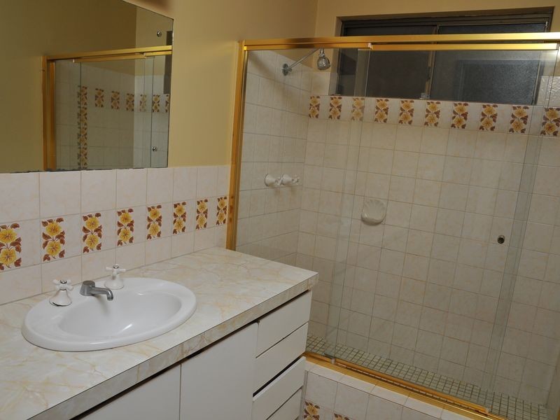 4/94 Wendouree Rd, Wilson WA 6107