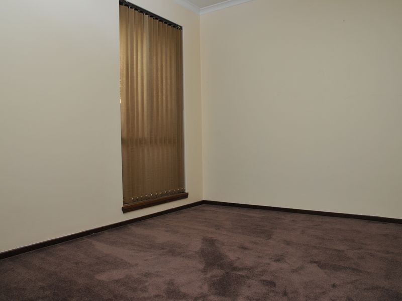 4/94 Wendouree Rd, Wilson WA 6107