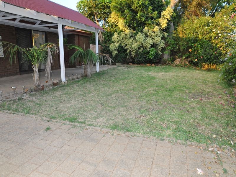 4/94 Wendouree Rd, Wilson WA 6107