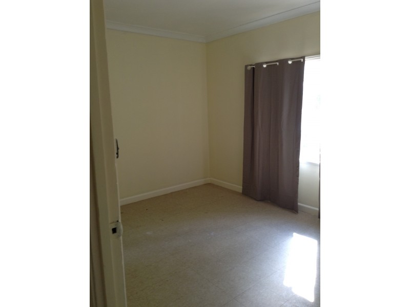 130 Gladstone Rd, Rivervale WA 6103