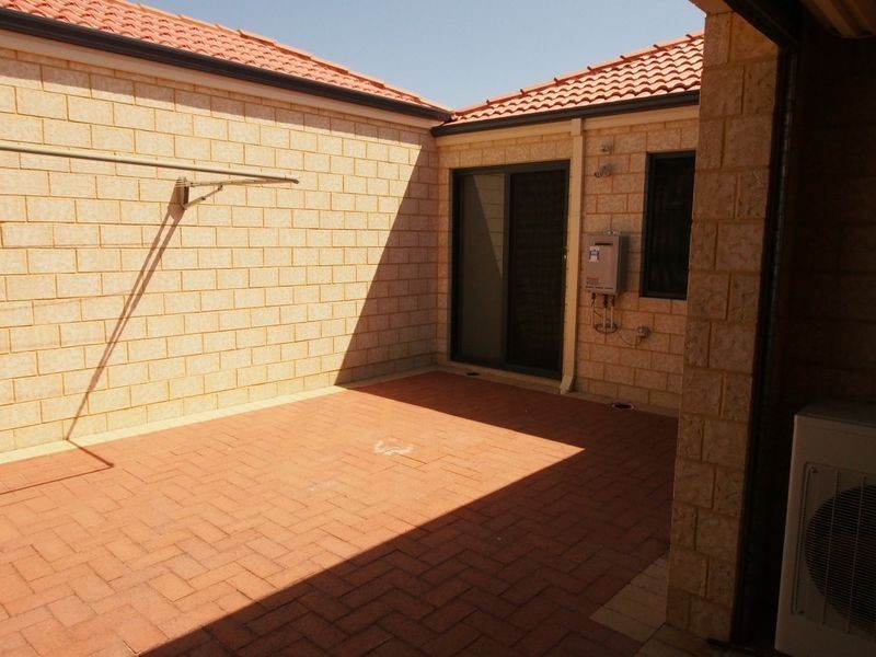 1/12a Myindee Way, Nollamara WA 6061