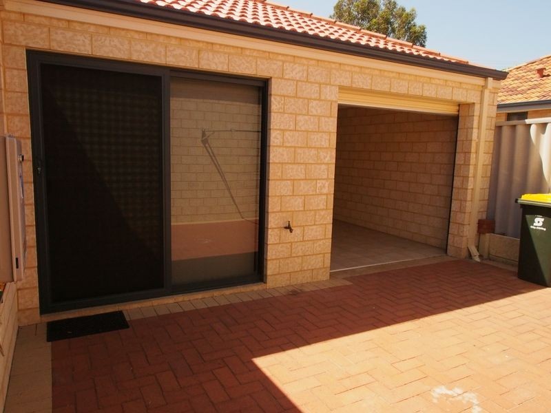 1/12a Myindee Way, Nollamara WA 6061