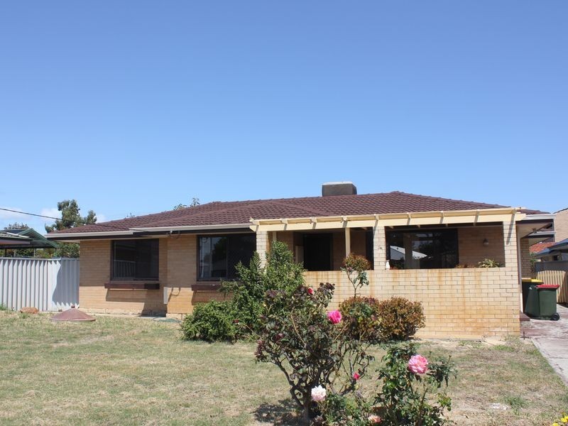 14 Bader Way, Stirling WA 6021