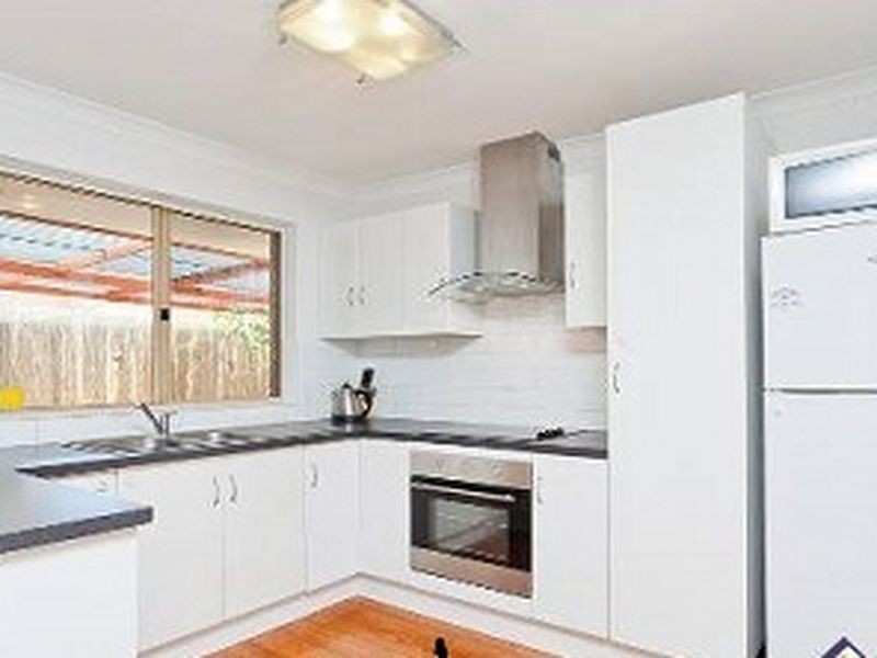 2/14 Daley Street, Yokine WA 6060