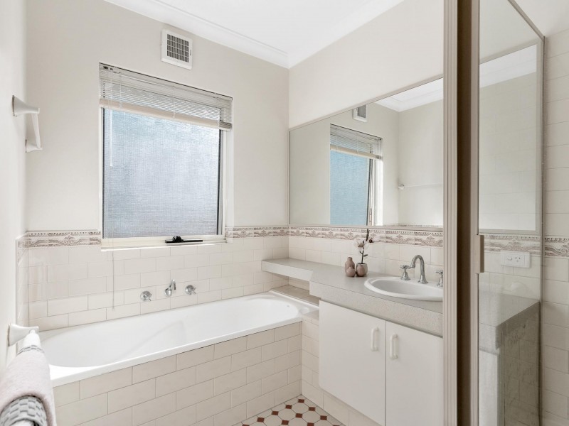 14 Speedy Cheval St, East Fremantle WA 6158