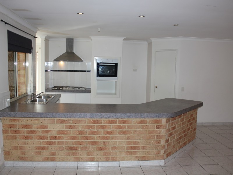 268b Belgravia St, Cloverdale WA 6105