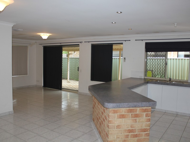 268b Belgravia St, Cloverdale WA 6105