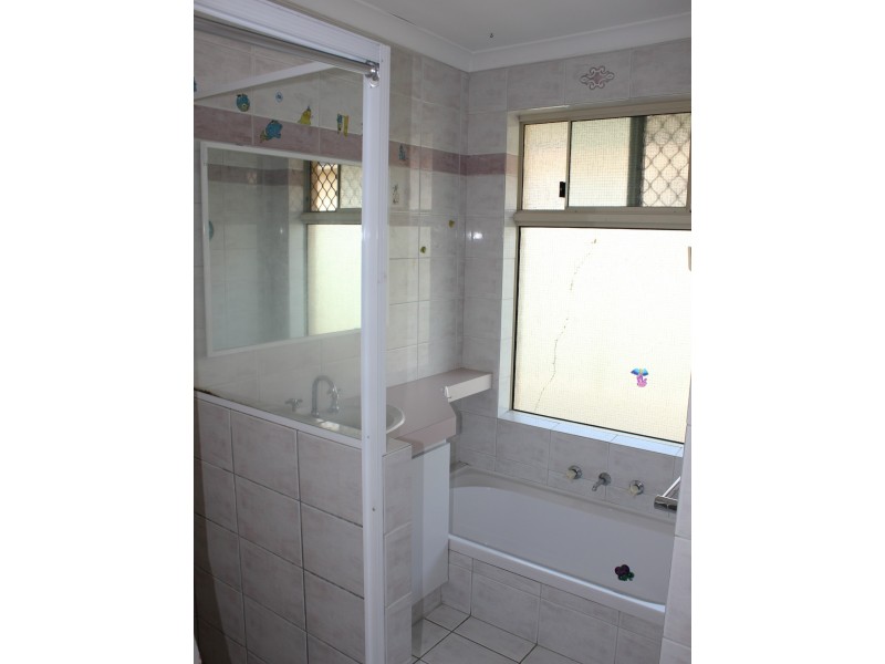 268b Belgravia St, Cloverdale WA 6105