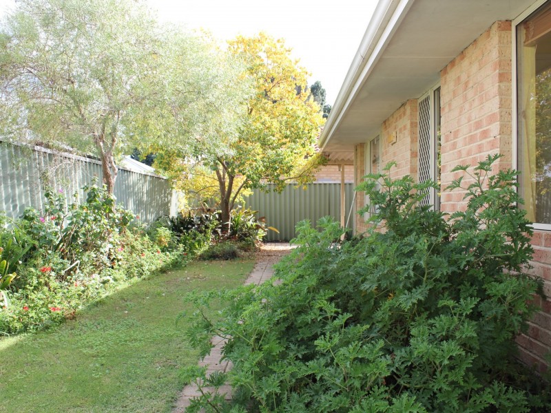 268b Belgravia St, Cloverdale WA 6105