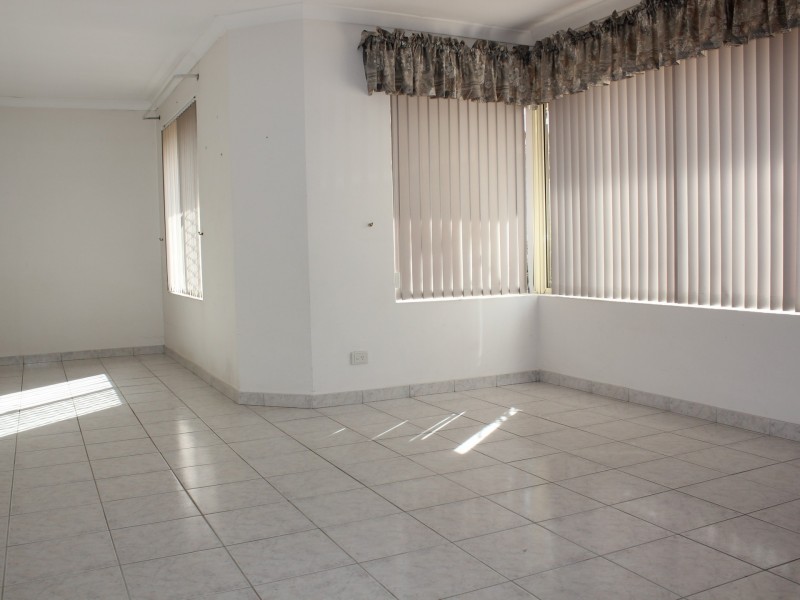 268b Belgravia St, Cloverdale WA 6105