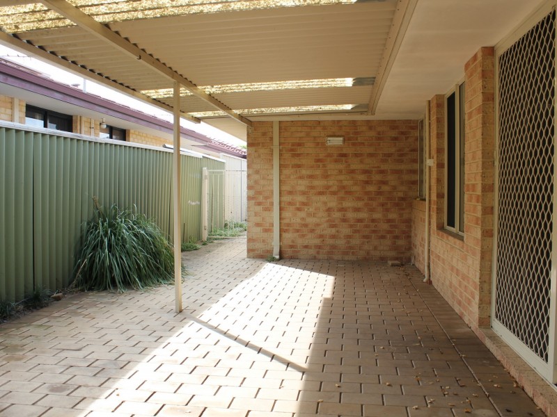 268b Belgravia St, Cloverdale WA 6105