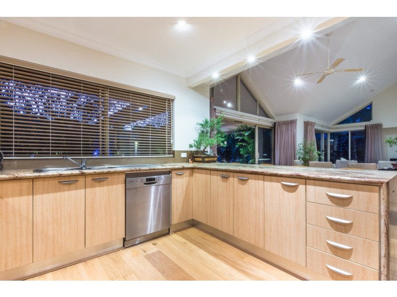 7 Gray Ave, Yokine WA 6060