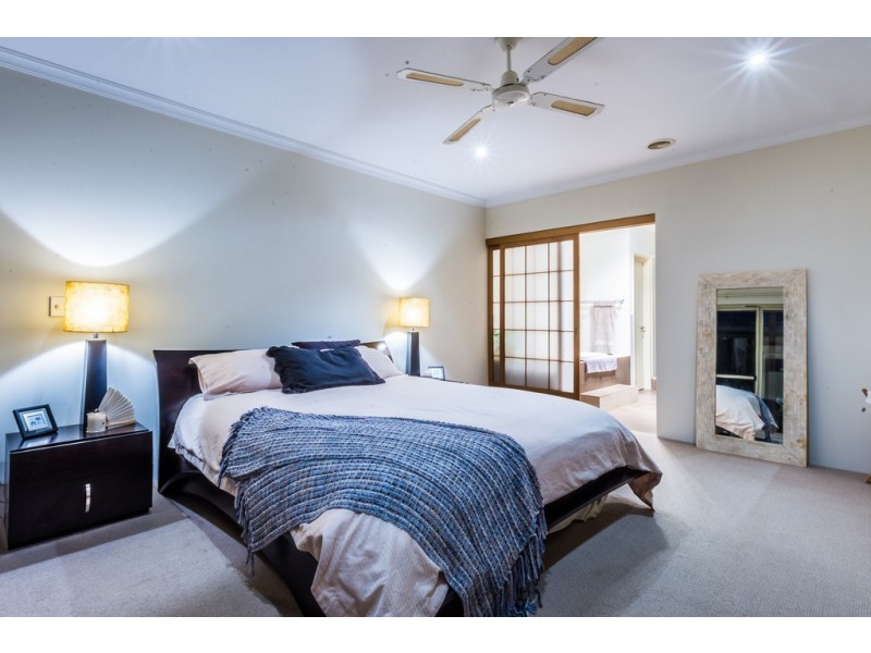 7 Gray Ave, Yokine WA 6060