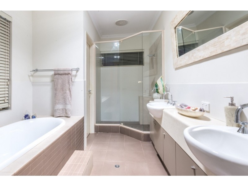 7 Gray Ave, Yokine WA 6060