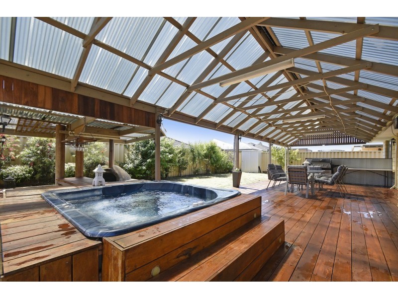 12 Pardalote Rd, Harrisdale WA 6112