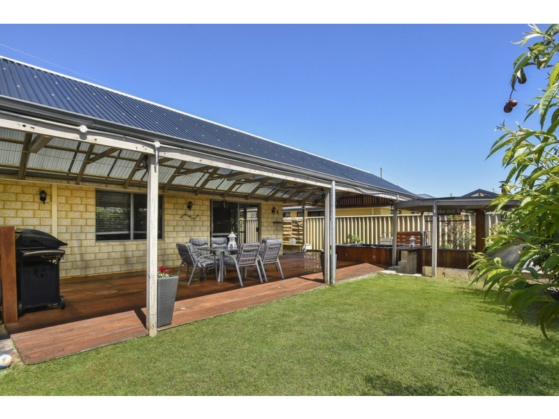 12 Pardalote Rd, Harrisdale WA 6112