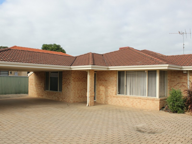 268b Belgravia St, Cloverdale WA 6105