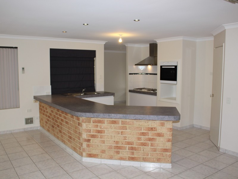 268b Belgravia St, Cloverdale WA 6105