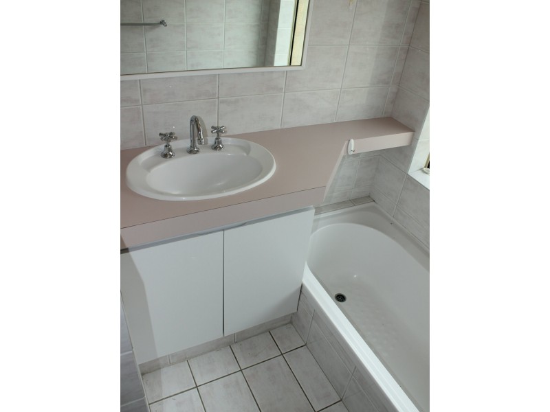 268b Belgravia St, Cloverdale WA 6105