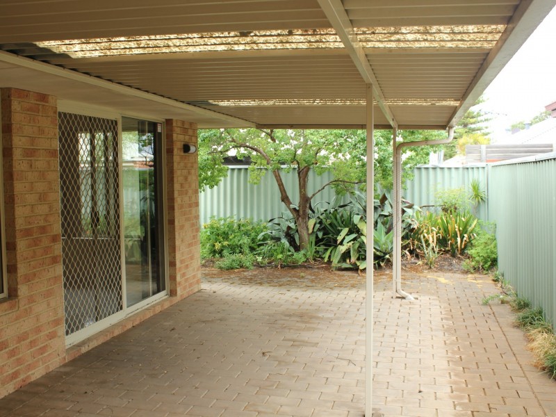 268b Belgravia St, Cloverdale WA 6105