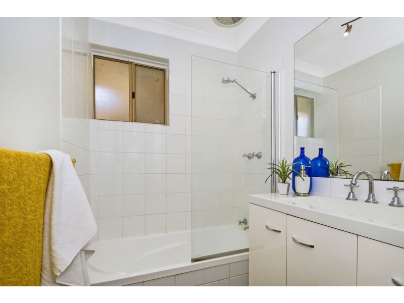 2/14 Daley Street, Yokine WA 6060