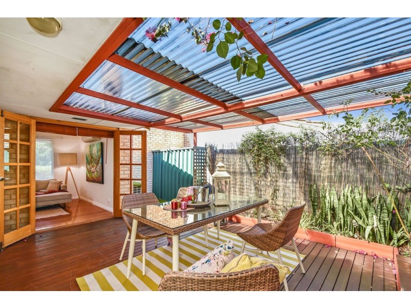 2/14 Daley Street, Yokine WA 6060