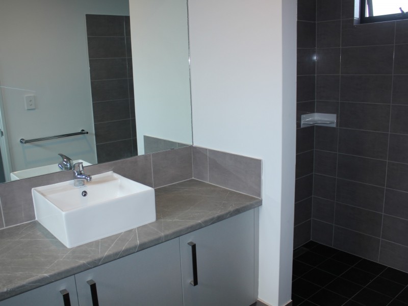 261A Holbeck St, Doubleview WA 6018