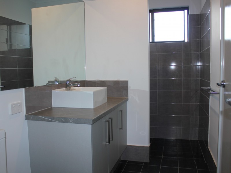 261A Holbeck St, Doubleview WA 6018