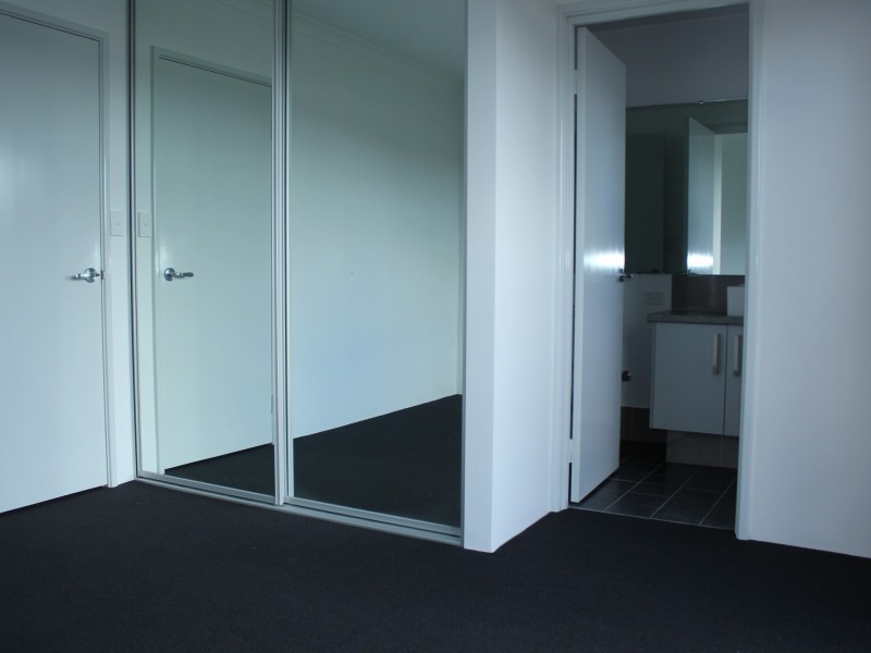 261A Holbeck St, Doubleview WA 6018