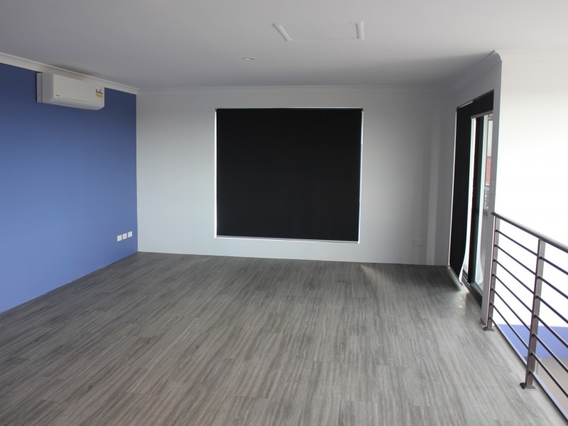 261A Holbeck St, Doubleview WA 6018