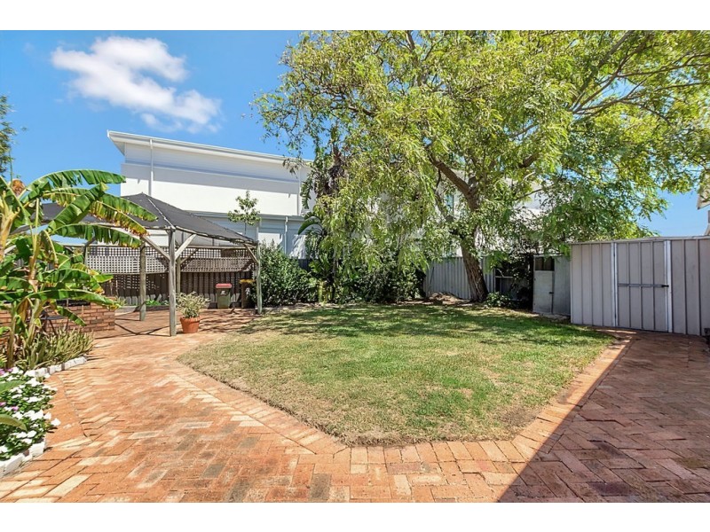 36a Peet Crescent, Trigg WA 6029