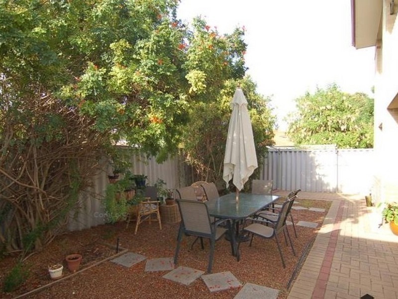 2/22 Harper St, Woodbridge WA 6056