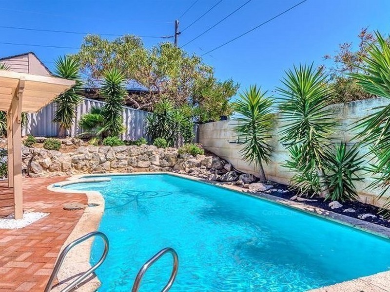 2 Luccombe Way, Karrinyup WA 6018