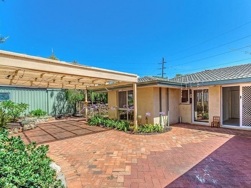 2 Luccombe Way, Karrinyup WA 6018