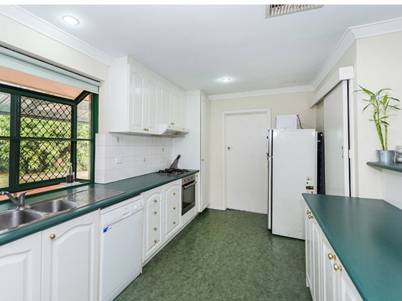 16 Bader Way, Stirling WA 6021