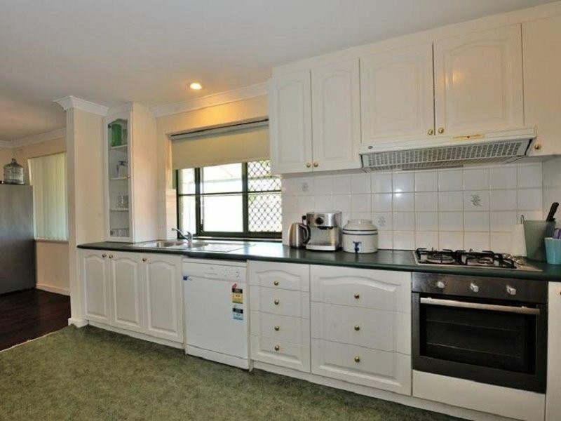 16 Bader Way, Stirling WA 6021